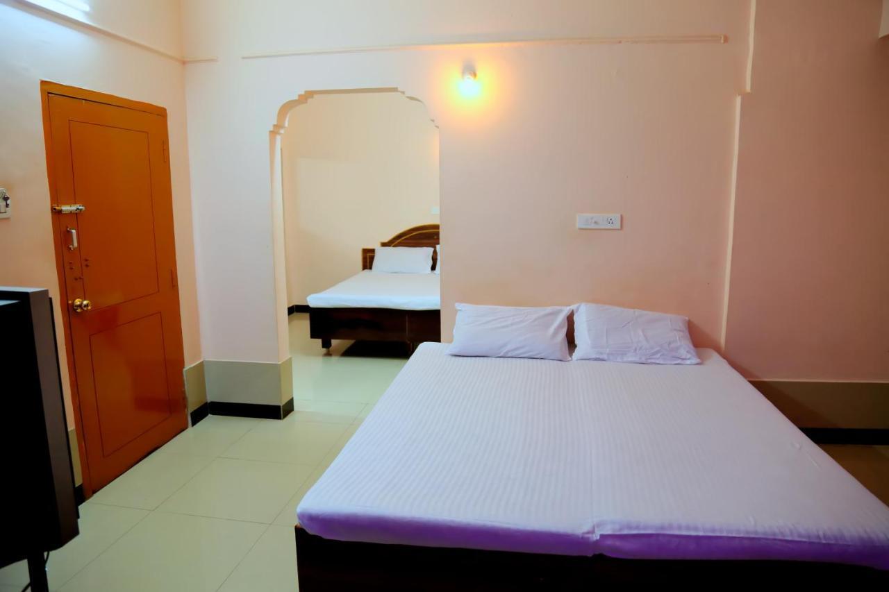 Hotel Sri Jawahar'S Residency Palani Zewnętrze zdjęcie